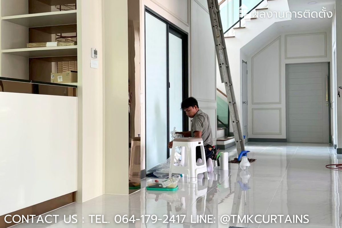 การเก็บรายละเอียดขอบฟิล์มบ้านเดี่ยว เพื่อให้ฟิล์มฝ้าติดแน่นทนนานและสวยงามสมบูรณ์แบบ